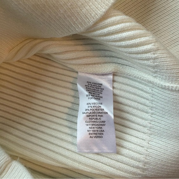 Truth the label square neck pearl sweater Size XL - Picture 12 of 12